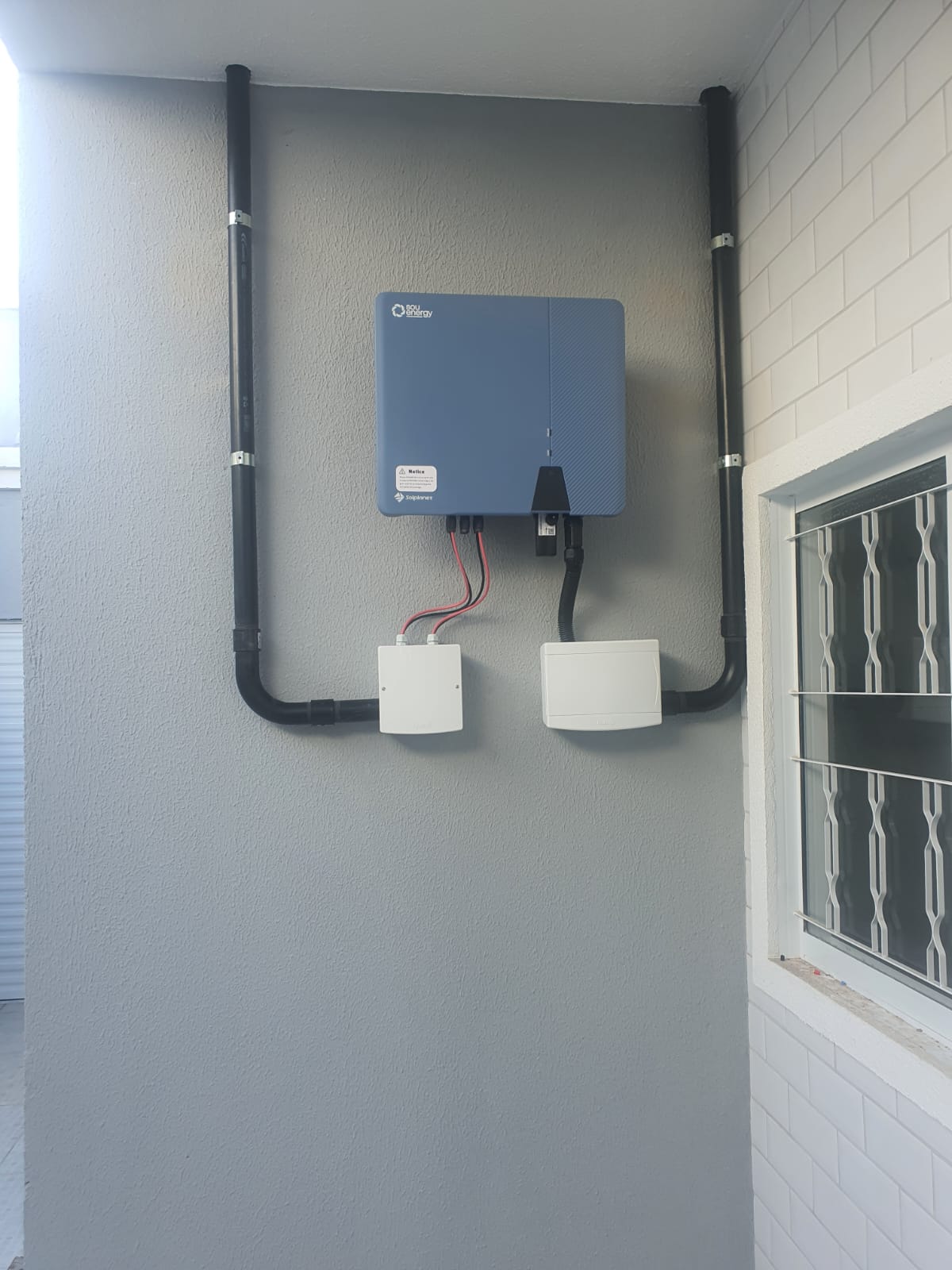 Inversor solar instalado